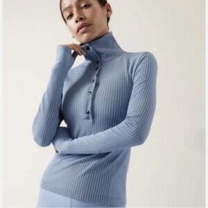 NWOT Athleta Flurry Seamless Henley Small